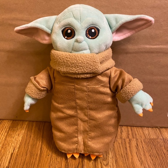 Star Wars Stuffed Animal Plushies And Black Series Action Figures Lot. Baby Yoda - Picture 6 of 9